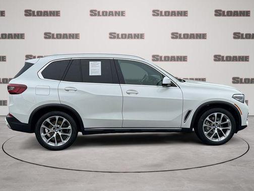 Mineral White Metallic 2023 BMW X5 xDrive40i