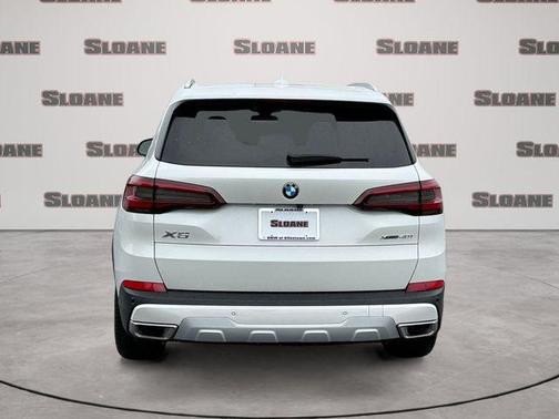 Mineral White Metallic 2023 BMW X5 xDrive40i