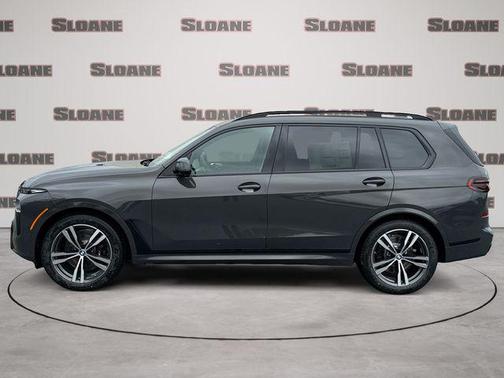 Dravit Grey Metallic 2027 BMW X7 xDrive40i