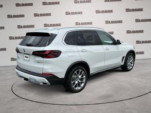 Mineral White Metallic 2026 BMW X5 xDrive40i