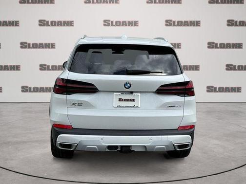 Mineral White Metallic 2026 BMW X5 xDrive40i