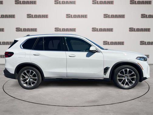 Alpine White 2024 BMW X5 xDrive40i