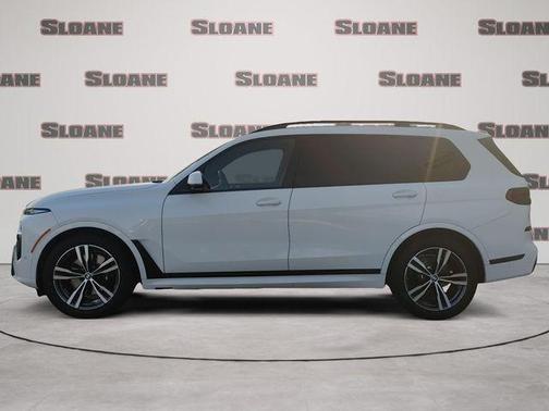 Alpine White 2026 BMW X7 xDrive40i