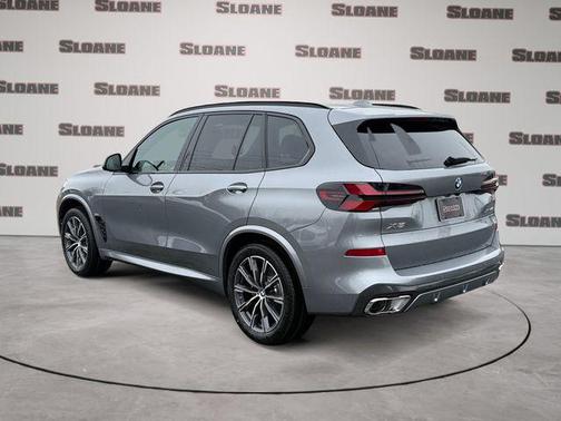 Skyscraper Grey Metallic 2026 BMW X5 xDrive40i