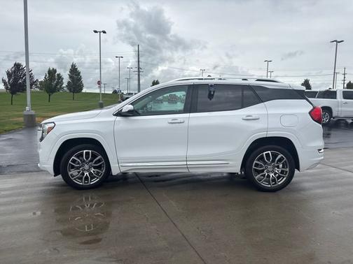 Summit White 2024 GMC Terrain Denali