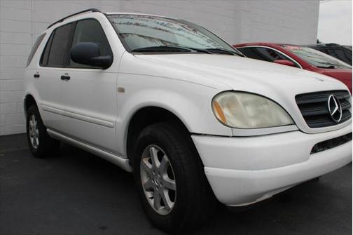 1999 Mercedes-Benz M-Class 4dr AWD 4.3L