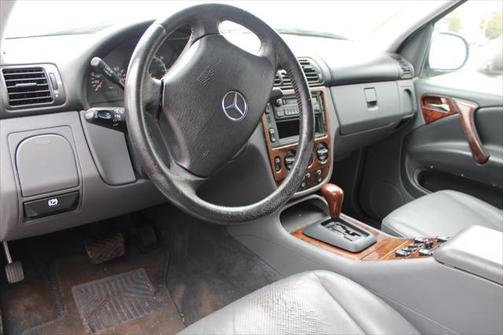 1999 Mercedes-Benz M-Class 4dr AWD 4.3L