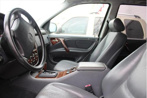 1999 Mercedes-Benz M-Class 4dr AWD 4.3L