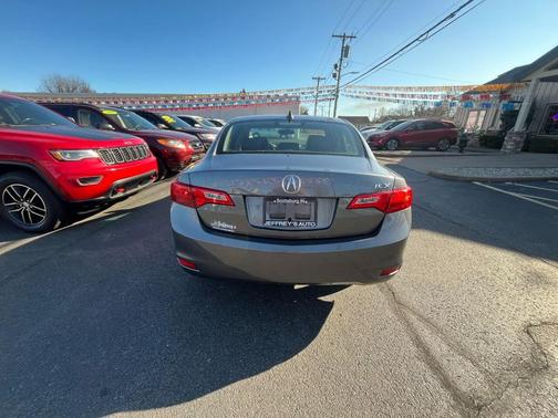 2013 Acura ILX 2.0L Technology