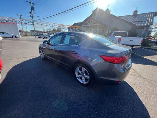 2013 Acura ILX 2.0L Technology
