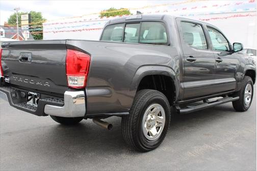 2017 Toyota Tacoma SR