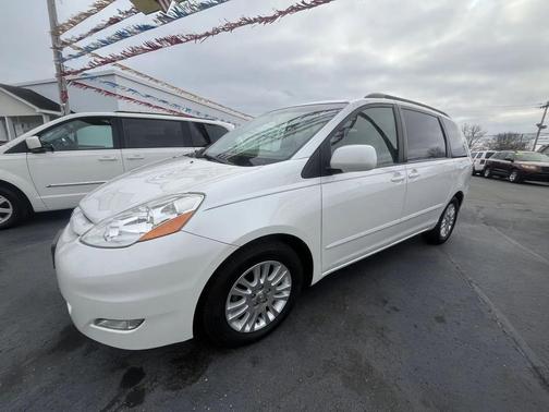 2010 Toyota Sienna XLE