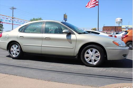 2005 Ford Taurus SEL