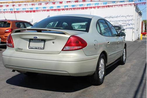 2005 Ford Taurus SEL