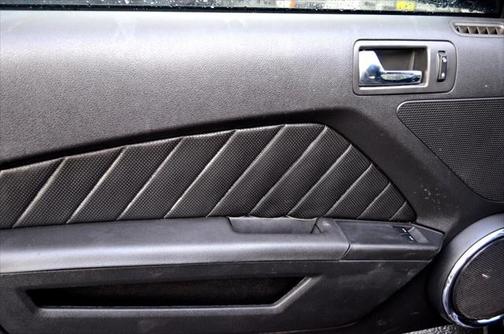 2011 Ford Mustang V6 Premium