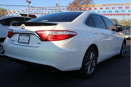 2015 Toyota Camry SE