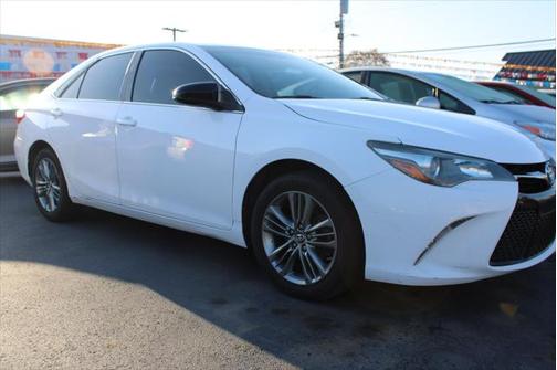 2015 Toyota Camry SE