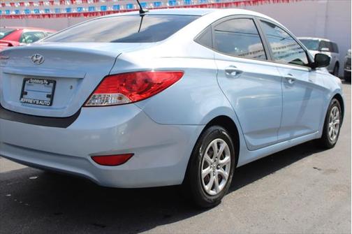2013 Hyundai Accent GLS