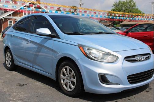 2013 Hyundai Accent GLS