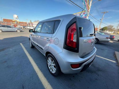 2013 Kia Soul Base