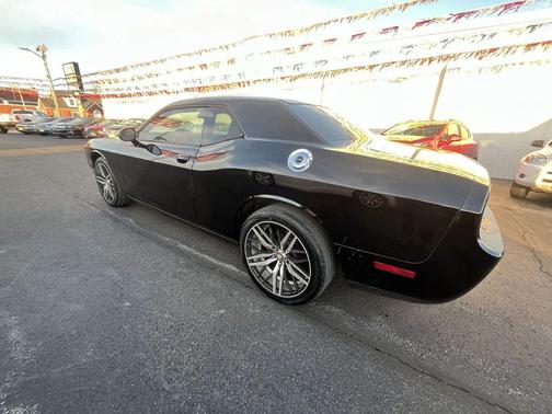 2013 Dodge Challenger SXT