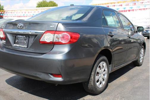 2011 Toyota Corolla LE