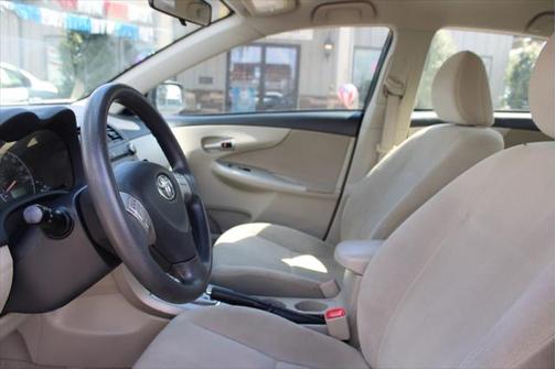 2011 Toyota Corolla LE