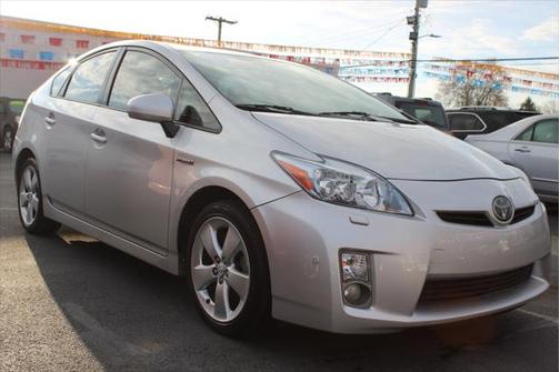 2010 Toyota Prius III