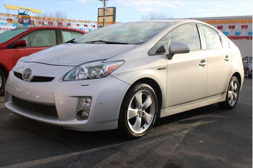 2010 Toyota Prius III