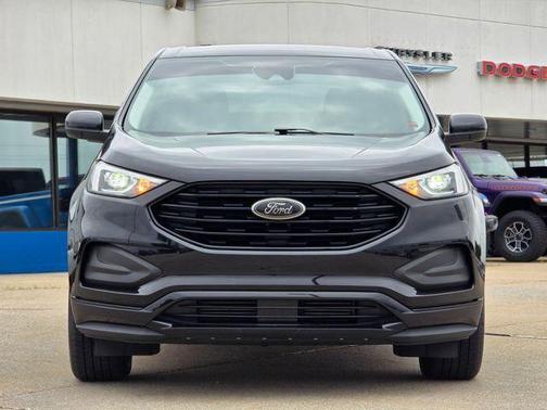 Agate Black Metallic 2022 Ford Edge SE