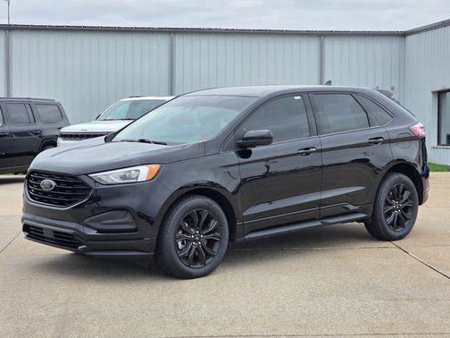 Agate Black Metallic 2022 Ford Edge SE