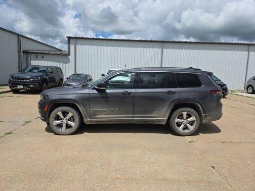 Baltic Gray Metallic Clearcoat 2022 Jeep Grand Cherokee L Limited