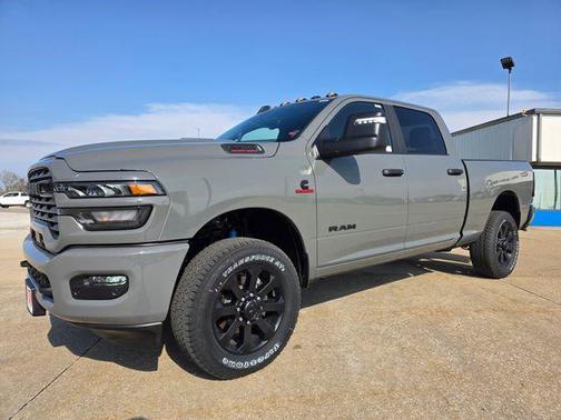 Black Clearcoat 2026 RAM 2500 Big Horn Crew Cab 4x4 6'4' Box