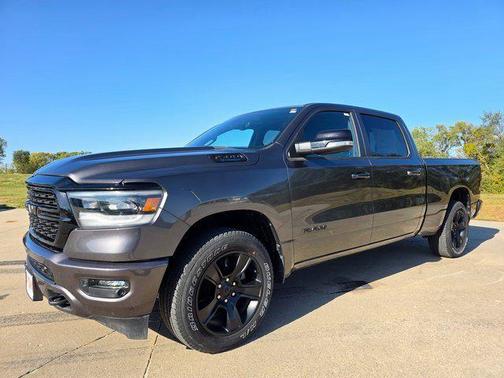 2022 RAM 1500 Big Horn Crew Cab 4x4 64' Box