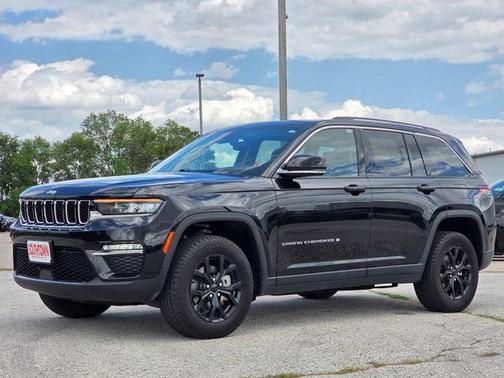Diamond Black Crystal Pearlcoat 2022 Jeep Grand Cherokee Limited