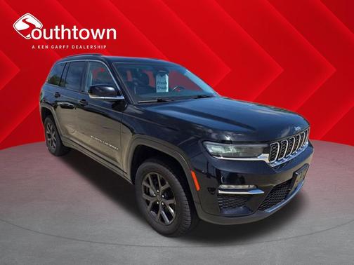 Diamond Black Crystal Pearlcoat 2022 Jeep Grand Cherokee Limited