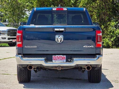 Patriot Blue Pearlcoat 2021 RAM 1500 Laramie