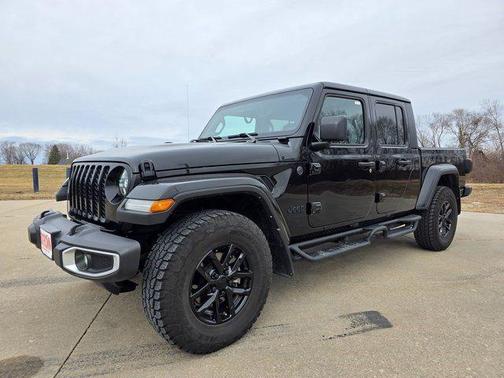 2023 Jeep Gladiator Sport S 4x4