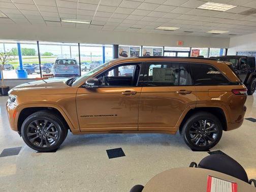 Copper Shino Metallic Clearcoat 2026 Jeep Grand Cherokee Limited