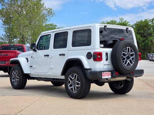 Bright White Clearcoat 2025 Jeep Wrangler 4-Door Sahara 4x4