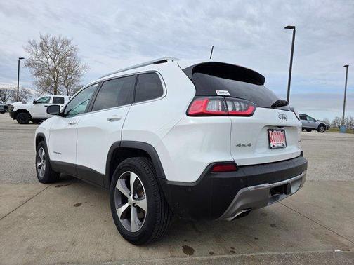 Bright White Clearcoat 2021 Jeep Cherokee Limited