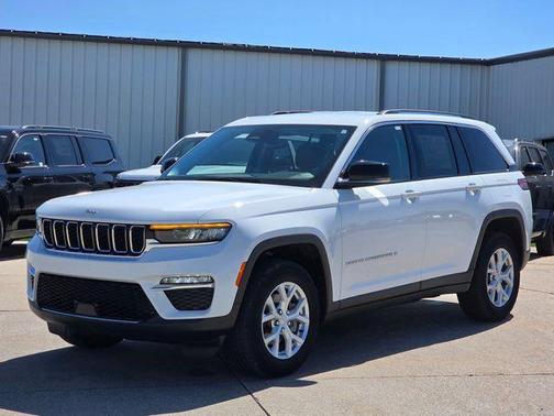 Bright White Clearcoat 2023 Jeep Grand Cherokee Limited