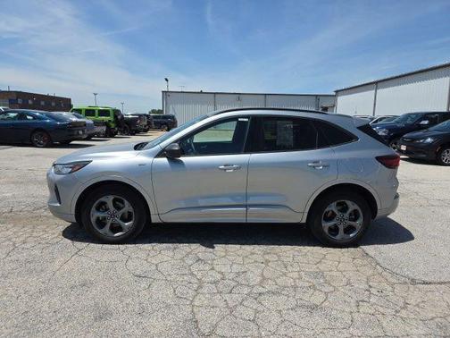 Iconic Silver Metallic 2023 Ford Escape ST-Line