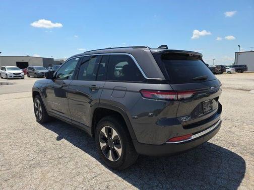 Baltic Gray Metallic Clearcoat 2022 Jeep Grand Cherokee 4xe Base