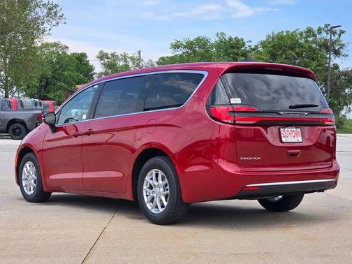 Red Hot Pearlcoat 2027 Chrysler Pacifica L