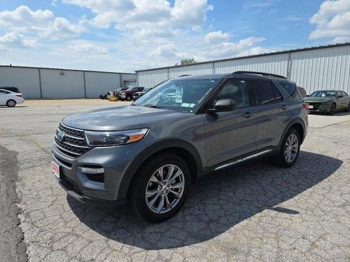 Carbonized Gray Metallic 2023 Ford Explorer XLT