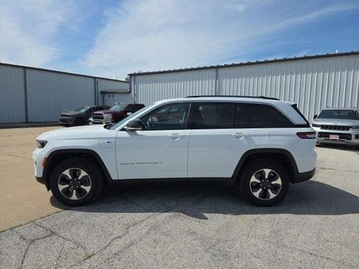 Bright White Clearcoat 2022 Jeep Grand Cherokee 4xe Base