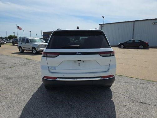 Bright White Clearcoat 2022 Jeep Grand Cherokee 4xe Base