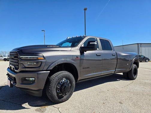 Granite Crystal Metallic Clearcoat 2026 RAM 3500 Limited