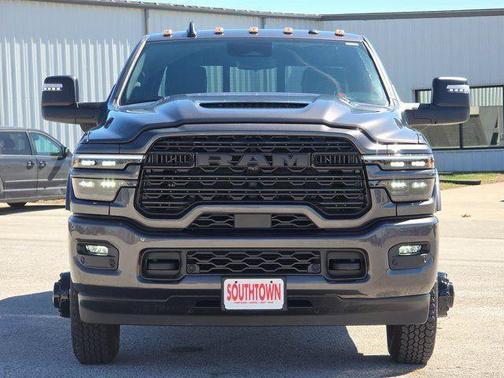 Granite Crystal Metallic Clearcoat 2026 RAM 3500 Limited